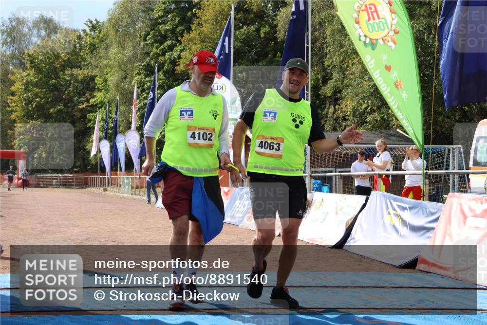 14.09.2025 - Airport Race Strokosch-Dieckow http://msf.ph/oto/8891540 14.09.2025 13:17:08 Ziel 4063, 4102 meine-sportfotos.de