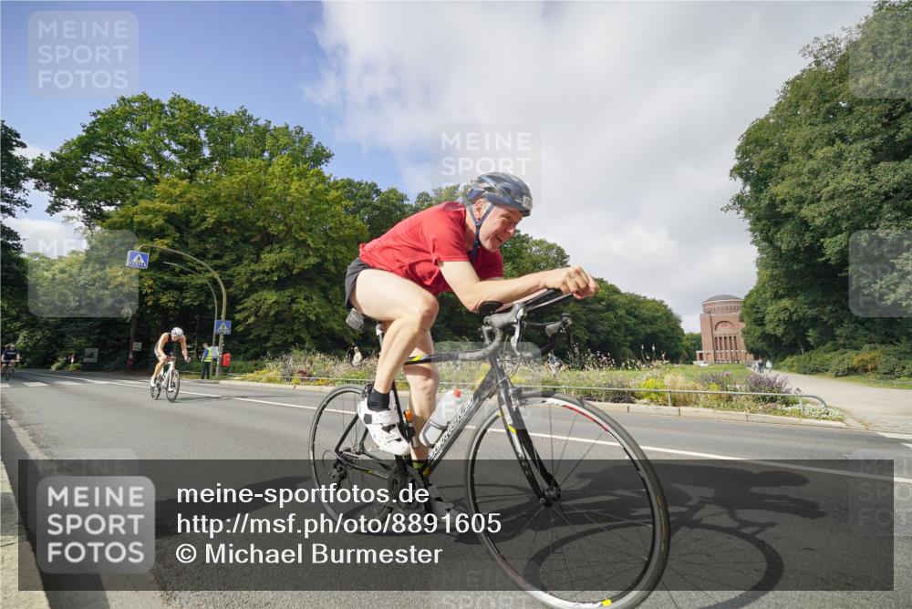 14.09.2025 - Stadtparktriathlon Michael Burmester http://msf.ph/oto/8891605 14.09.2025 10:40:38 Radfahren 735, 765, 792, 803, 816 meine-sportfotos.de