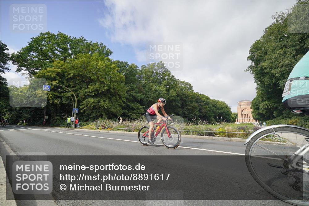 14.09.2025 - Stadtparktriathlon Michael Burmester http://msf.ph/oto/8891617 14.09.2025 10:40:49 Radfahren 641, 655, 682, 695, 701, 729, 787, 821 meine-sportfotos.de