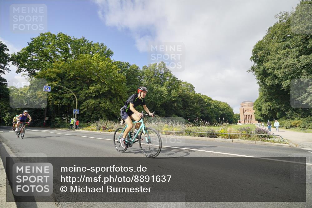 14.09.2025 - Stadtparktriathlon Michael Burmester http://msf.ph/oto/8891637 14.09.2025 10:41:10 Radfahren 746, 771, 778, 781, 791, 802 meine-sportfotos.de