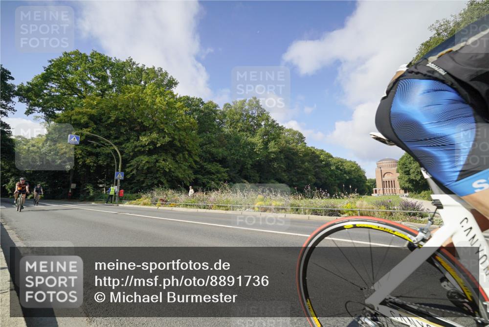 14.09.2025 - Stadtparktriathlon Michael Burmester http://msf.ph/oto/8891736 14.09.2025 10:43:34 Radfahren 693, 734, 764, 783, 788, 797, 798, 805, 811 meine-sportfotos.de