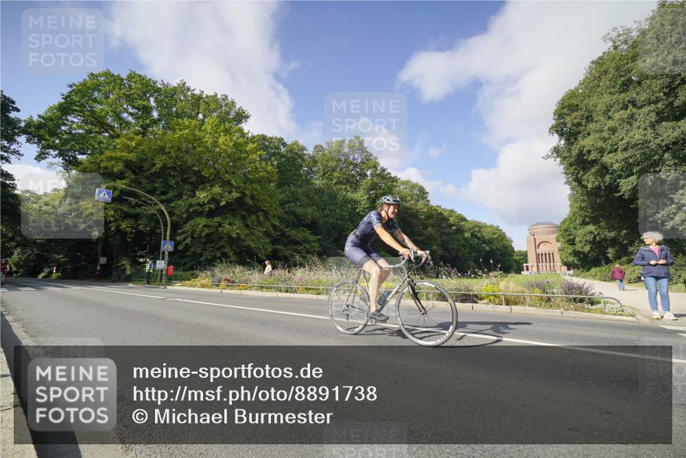 14.09.2025 - Stadtparktriathlon Michael Burmester http://msf.ph/oto/8891738 14.09.2025 10:43:37 Radfahren 693, 734, 764, 783, 788, 797, 798, 806, 811 meine-sportfotos.de