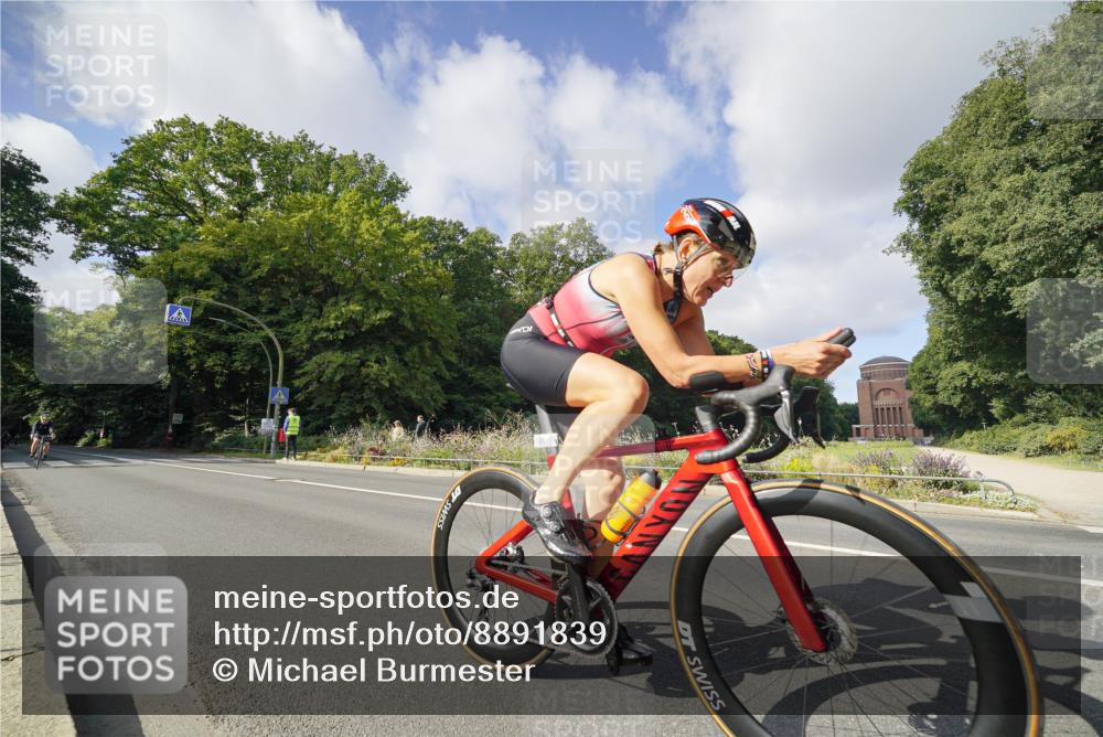 14.09.2025 - Stadtparktriathlon Michael Burmester http://msf.ph/oto/8891839 14.09.2025 10:47:53 Radfahren 641, 695, 697, 729, 787, 793 meine-sportfotos.de