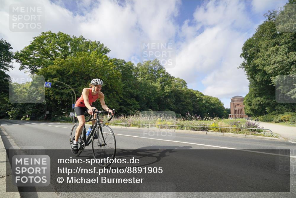 14.09.2025 - Stadtparktriathlon Michael Burmester http://msf.ph/oto/8891905 14.09.2025 10:50:14 Radfahren 681, 692, 764, 783, 788, 798, 811, 817, 820 meine-sportfotos.de