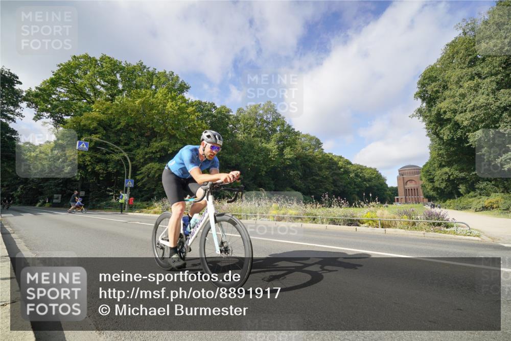 14.09.2025 - Stadtparktriathlon Michael Burmester http://msf.ph/oto/8891917 14.09.2025 10:50:46 Radfahren 659, 737, 753, 782 meine-sportfotos.de