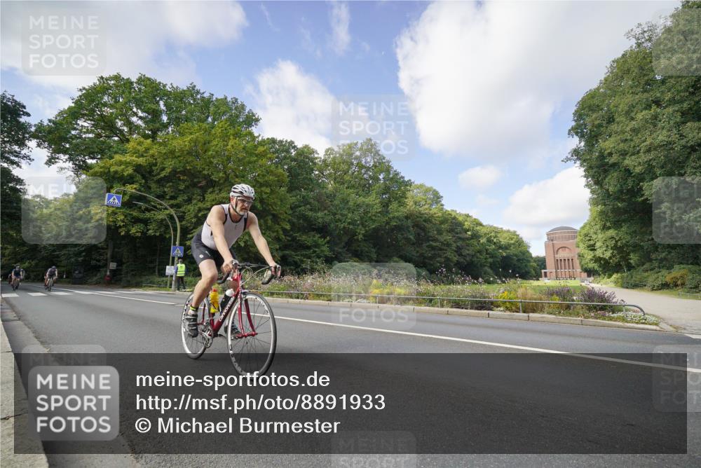 14.09.2025 - Stadtparktriathlon Michael Burmester http://msf.ph/oto/8891933 14.09.2025 10:51:50 Radfahren 651, 693, 724, 727, 743, 750, 752, 775, 804 meine-sportfotos.de