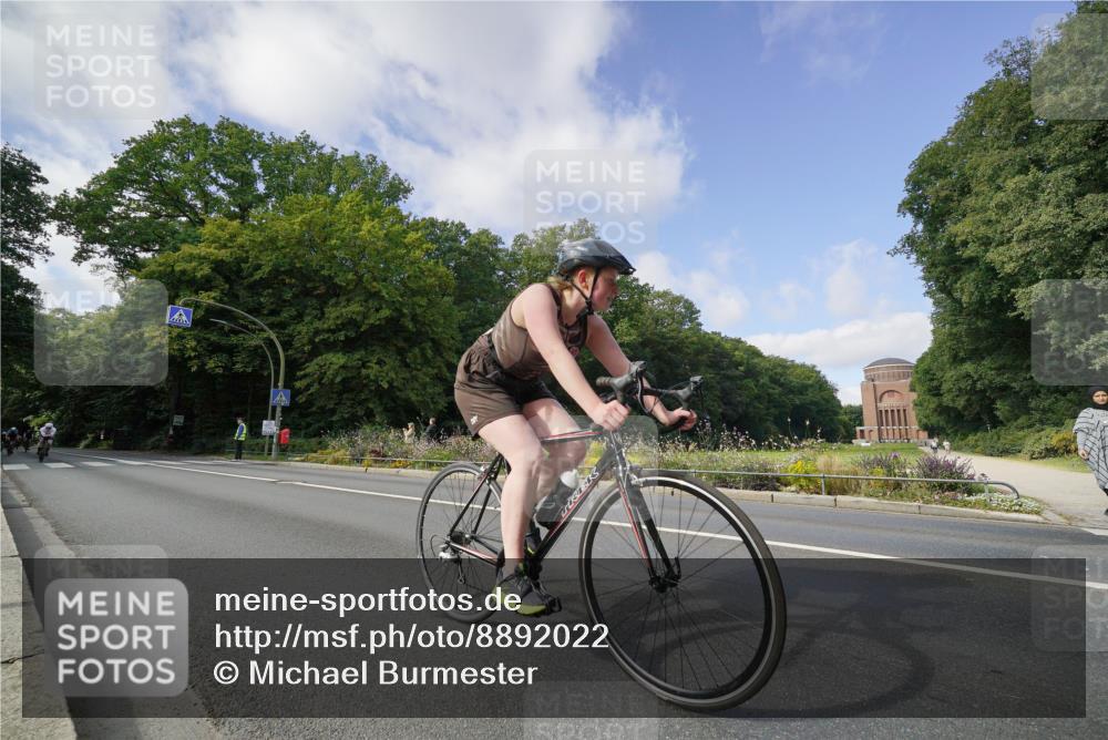 14.09.2025 - Stadtparktriathlon Michael Burmester http://msf.ph/oto/8892022 14.09.2025 10:54:48 Radfahren 627, 636, 700, 702, 728, 732, 736, 780, 787, 790, 825, 901 meine-sportfotos.de
