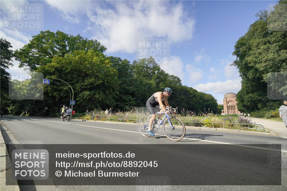 14.09.2025 - Stadtparktriathlon Michael Burmester http://msf.ph/oto/8892045 14.09.2025 10:55:17 Radfahren 632, 699, 705, 721, 729, 842, 847, 875 meine-sportfotos.de