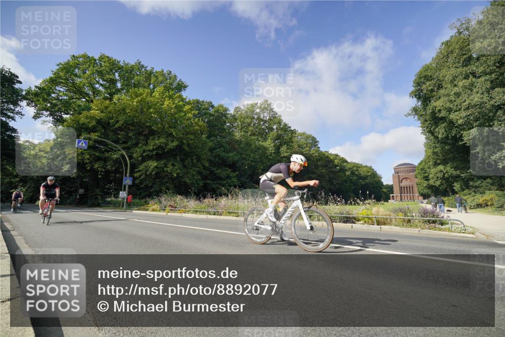 14.09.2025 - Stadtparktriathlon Michael Burmester http://msf.ph/oto/8892077 14.09.2025 10:56:33 Radfahren 645, 763, 774, 778, 802, 803, 849, 888 meine-sportfotos.de