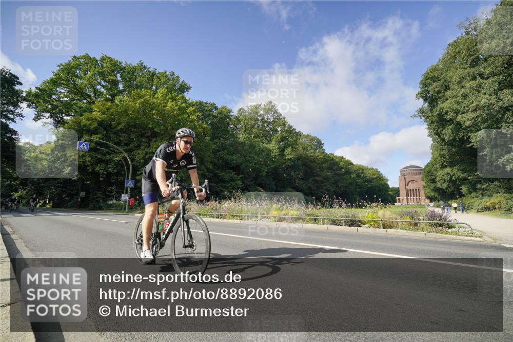 14.09.2025 - Stadtparktriathlon Michael Burmester http://msf.ph/oto/8892086 14.09.2025 10:56:44 Radfahren 697, 746, 755, 767, 771, 774, 776, 788, 807, 811, 849, 914 meine-sportfotos.de