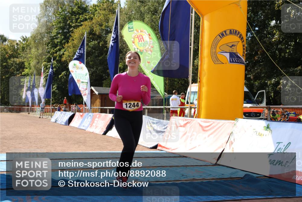 14.09.2025 - Airport Race Strokosch-Dieckow http://msf.ph/oto/8892088 14.09.2025 13:25:06 Ziel 1244 meine-sportfotos.de