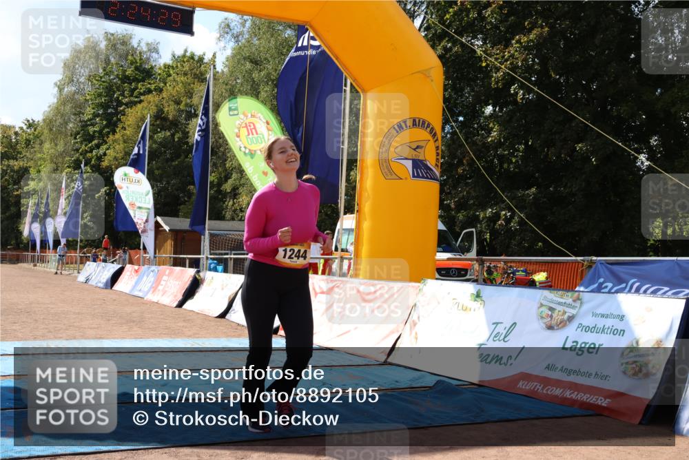 14.09.2025 - Airport Race Strokosch-Dieckow http://msf.ph/oto/8892105 14.09.2025 13:25:06 Ziel 1244 meine-sportfotos.de