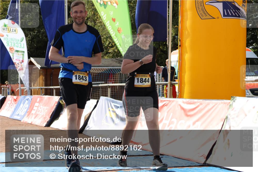 14.09.2025 - Airport Race Strokosch-Dieckow http://msf.ph/oto/8892162 14.09.2025 13:26:08 Ziel 1843, 1844 meine-sportfotos.de