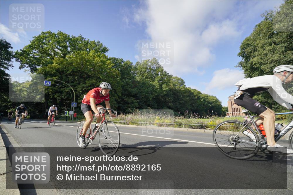 14.09.2025 - Stadtparktriathlon Michael Burmester http://msf.ph/oto/8892165 14.09.2025 10:59:02 Radfahren 727, 739, 743, 750, 759, 799, 804, 862, 873, 882, 917, 920 meine-sportfotos.de