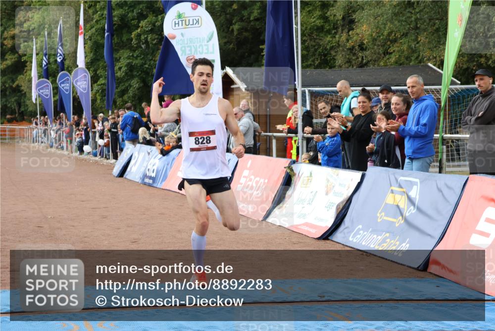 14.09.2025 - Airport Race Strokosch-Dieckow http://msf.ph/oto/8892283 14.09.2025 11:59:07 Ziel 828 meine-sportfotos.de