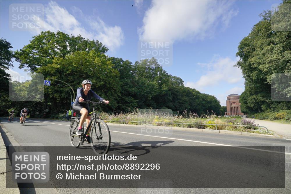 14.09.2025 - Stadtparktriathlon Michael Burmester http://msf.ph/oto/8892296 14.09.2025 11:03:27 Radfahren 657, 668, 764, 782, 783, 788, 811, 817 meine-sportfotos.de