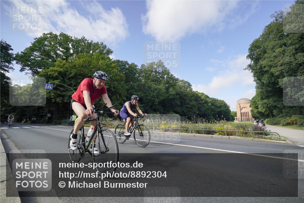 14.09.2025 - Stadtparktriathlon Michael Burmester http://msf.ph/oto/8892304 14.09.2025 11:03:44 Radfahren 740, 760, 765, 767, 781, 792, 798, 909 meine-sportfotos.de