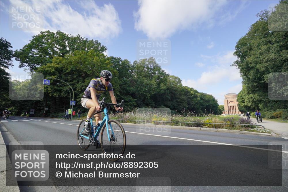 14.09.2025 - Stadtparktriathlon Michael Burmester http://msf.ph/oto/8892305 14.09.2025 11:03:47 Radfahren 721, 740, 760, 765, 767, 781, 792, 798, 909 meine-sportfotos.de