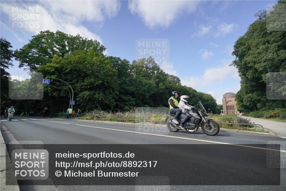 14.09.2025 - Stadtparktriathlon Michael Burmester http://msf.ph/oto/8892317 14.09.2025 11:04:12 Radfahren 655, 671, 755, 774, 778, 818, 911, 914 meine-sportfotos.de