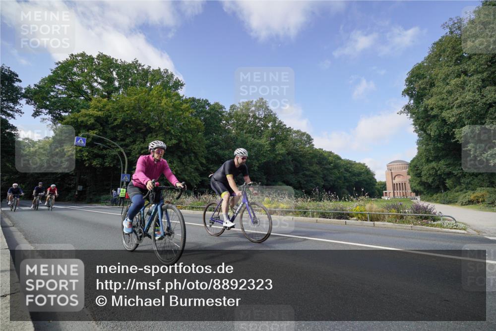 14.09.2025 - Stadtparktriathlon Michael Burmester http://msf.ph/oto/8892323 14.09.2025 11:04:19 Radfahren 628, 655, 671, 686, 755, 771, 774, 802, 803, 818, 857 meine-sportfotos.de