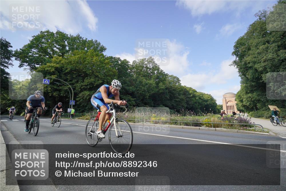 14.09.2025 - Stadtparktriathlon Michael Burmester http://msf.ph/oto/8892346 14.09.2025 11:05:10 Radfahren 776, 833, 841, 852, 867, 891, 919 meine-sportfotos.de