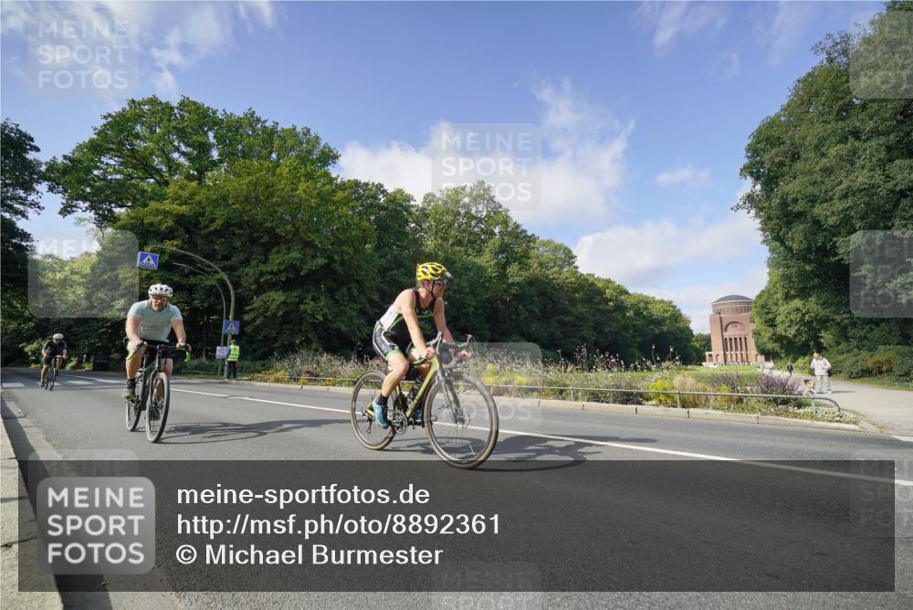 14.09.2025 - Stadtparktriathlon Michael Burmester http://msf.ph/oto/8892361 14.09.2025 11:05:35 Radfahren 796, 837, 850, 872 meine-sportfotos.de
