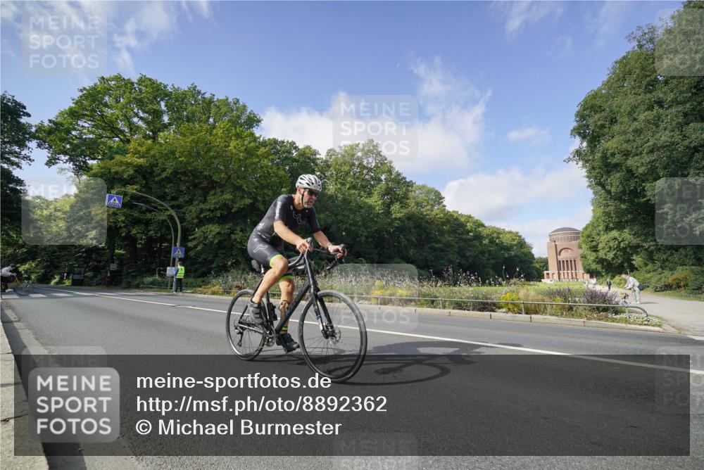 14.09.2025 - Stadtparktriathlon Michael Burmester http://msf.ph/oto/8892362 14.09.2025 11:05:37 Radfahren 837, 850, 872 meine-sportfotos.de