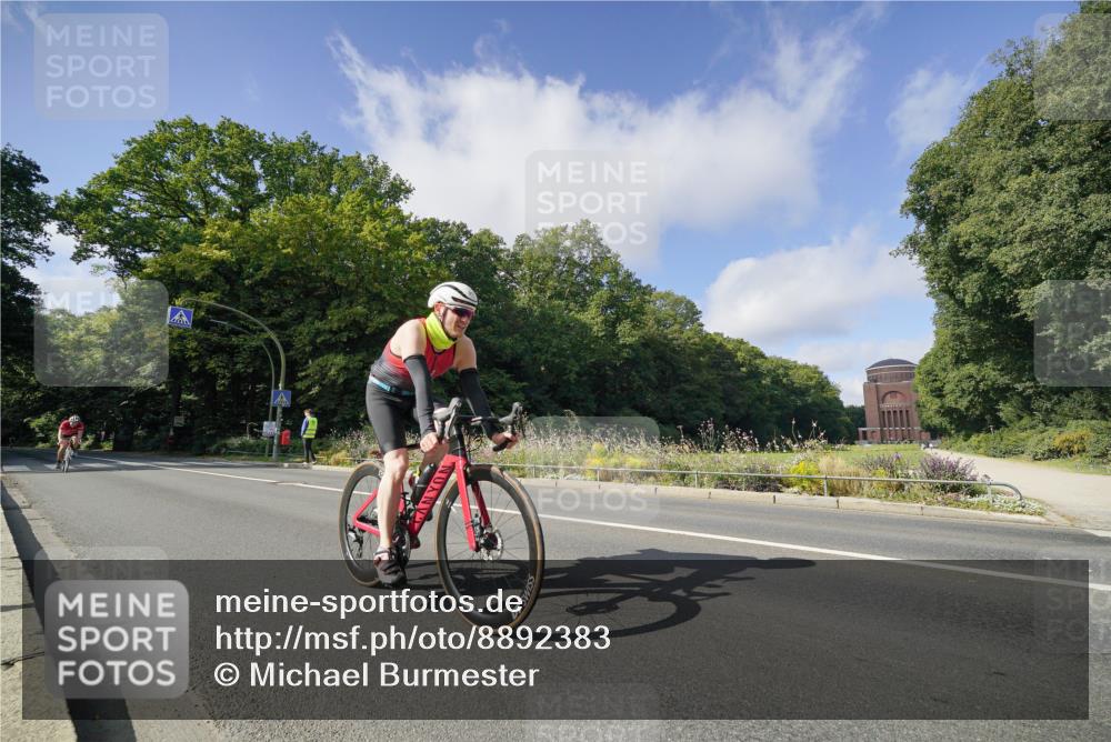 14.09.2025 - Stadtparktriathlon Michael Burmester http://msf.ph/oto/8892383 14.09.2025 11:06:25 Radfahren 791, 800, 873, 889, 917 meine-sportfotos.de