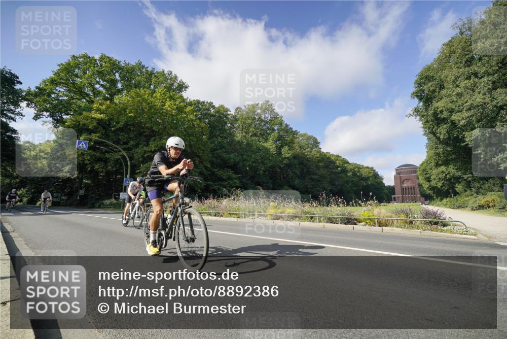 14.09.2025 - Stadtparktriathlon Michael Burmester http://msf.ph/oto/8892386 14.09.2025 11:06:36 Radfahren 748, 777, 816, 820, 862 meine-sportfotos.de
