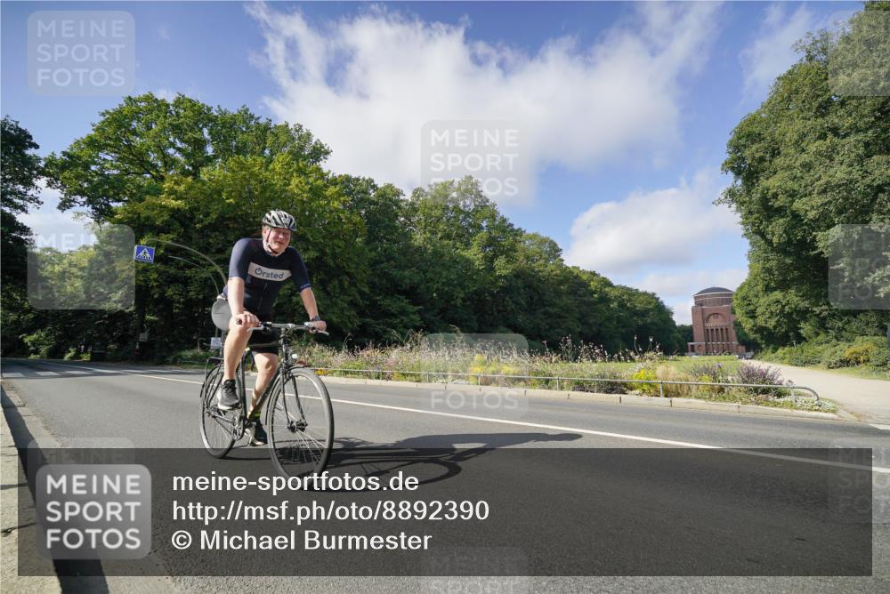 14.09.2025 - Stadtparktriathlon Michael Burmester http://msf.ph/oto/8892390 14.09.2025 11:06:39 Radfahren 748, 775, 777, 816, 820, 862 meine-sportfotos.de