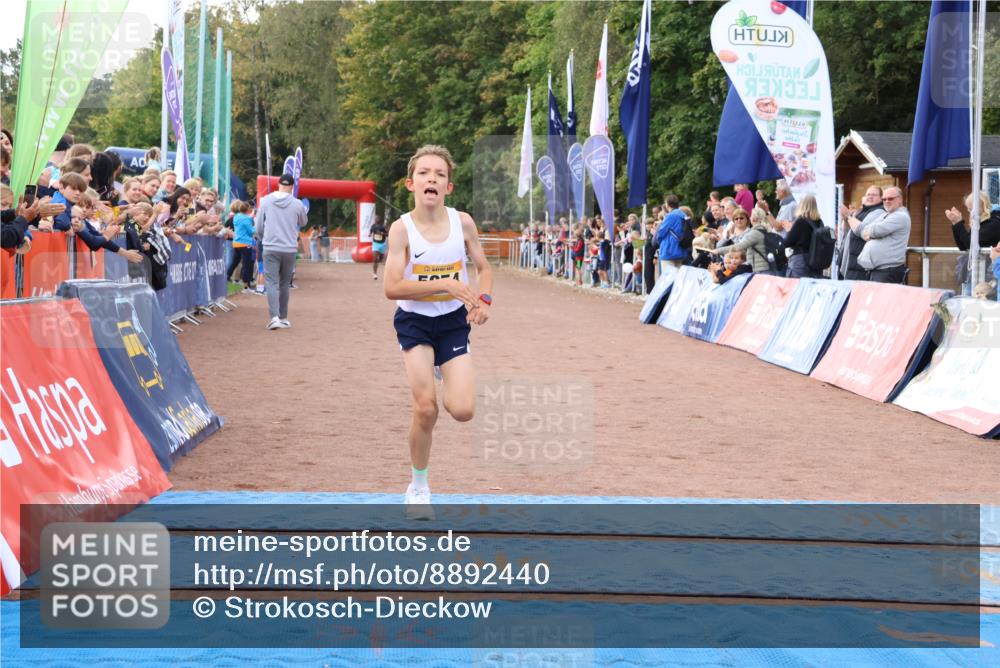 14.09.2025 - Airport Race Strokosch-Dieckow http://msf.ph/oto/8892440 14.09.2025 11:59:53 Ziel 5054 meine-sportfotos.de