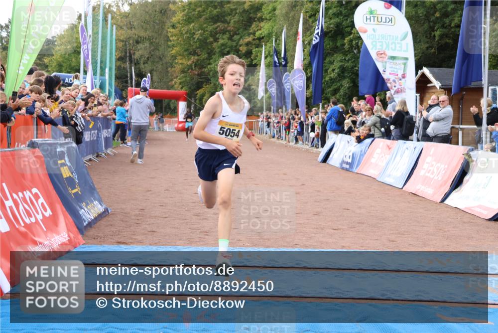 14.09.2025 - Airport Race Strokosch-Dieckow http://msf.ph/oto/8892450 14.09.2025 11:59:54 Ziel 5054 meine-sportfotos.de