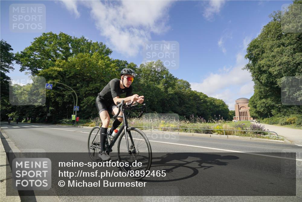 14.09.2025 - Stadtparktriathlon Michael Burmester http://msf.ph/oto/8892465 14.09.2025 11:10:00 Radfahren 779, 797, 849, 888 meine-sportfotos.de