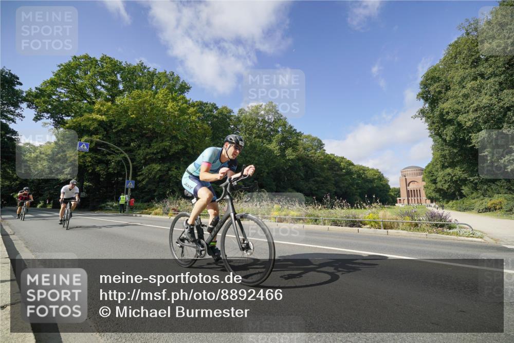 14.09.2025 - Stadtparktriathlon Michael Burmester http://msf.ph/oto/8892466 14.09.2025 11:10:04 Radfahren 779, 797, 806, 849, 888 meine-sportfotos.de