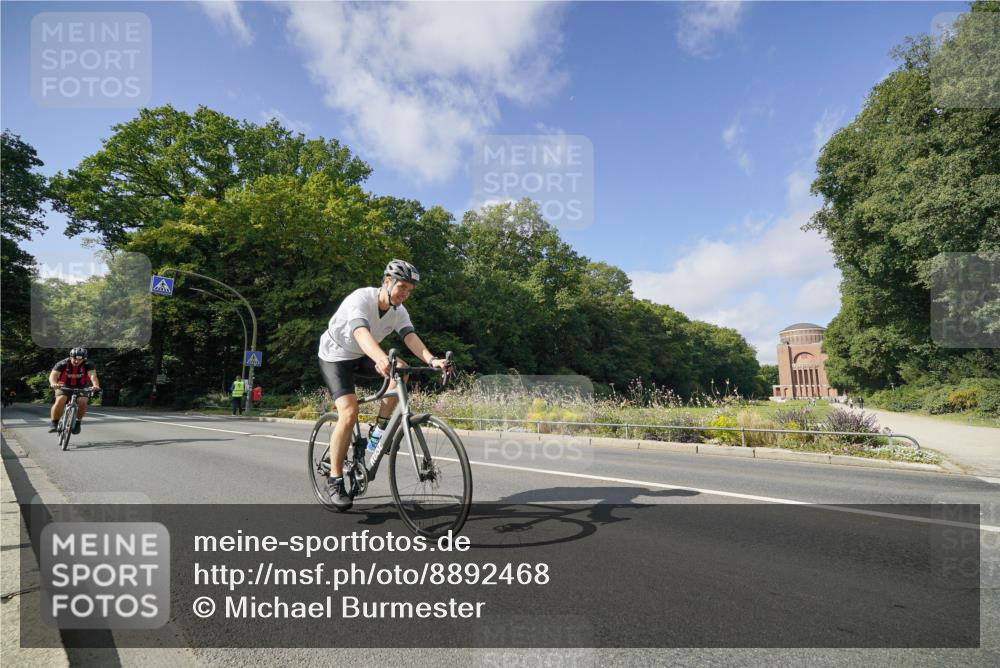 14.09.2025 - Stadtparktriathlon Michael Burmester http://msf.ph/oto/8892468 14.09.2025 11:10:05 Radfahren 762, 779, 797, 806, 849, 888 meine-sportfotos.de