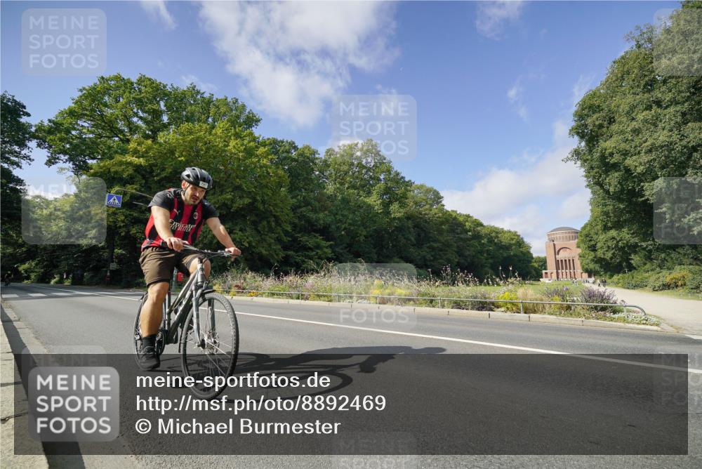 14.09.2025 - Stadtparktriathlon Michael Burmester http://msf.ph/oto/8892469 14.09.2025 11:10:06 Radfahren 762, 779, 797, 806, 888 meine-sportfotos.de