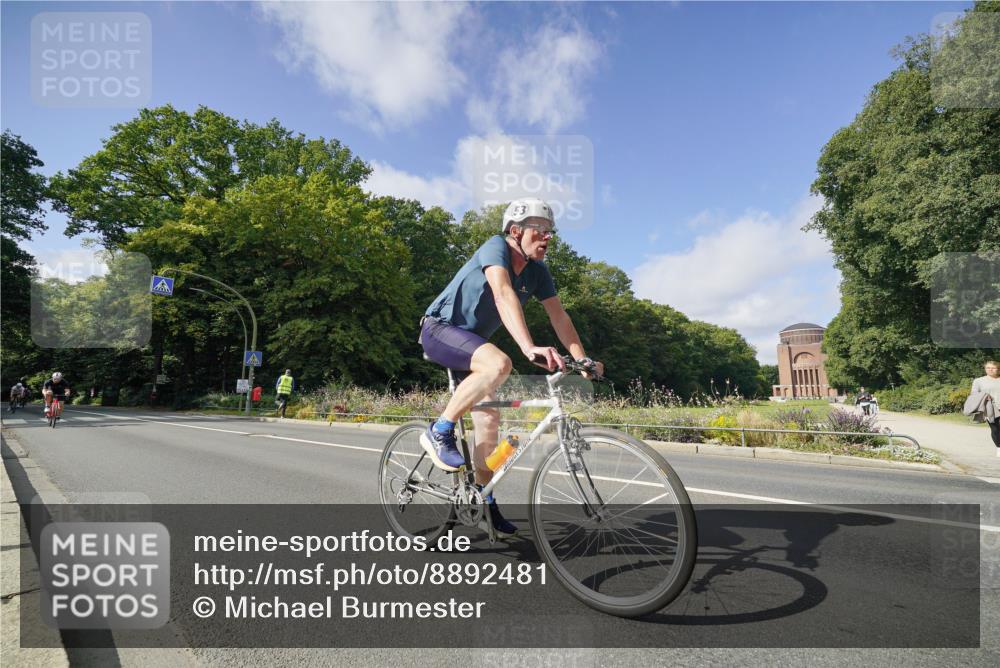 14.09.2025 - Stadtparktriathlon Michael Burmester http://msf.ph/oto/8892481 14.09.2025 11:10:51 Radfahren 760, 761, 772, 786, 854, 890, 909, 916 meine-sportfotos.de