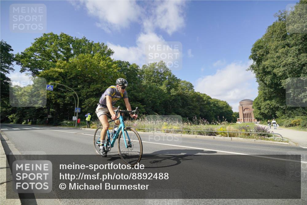 14.09.2025 - Stadtparktriathlon Michael Burmester http://msf.ph/oto/8892488 14.09.2025 11:11:07 Radfahren 781 meine-sportfotos.de
