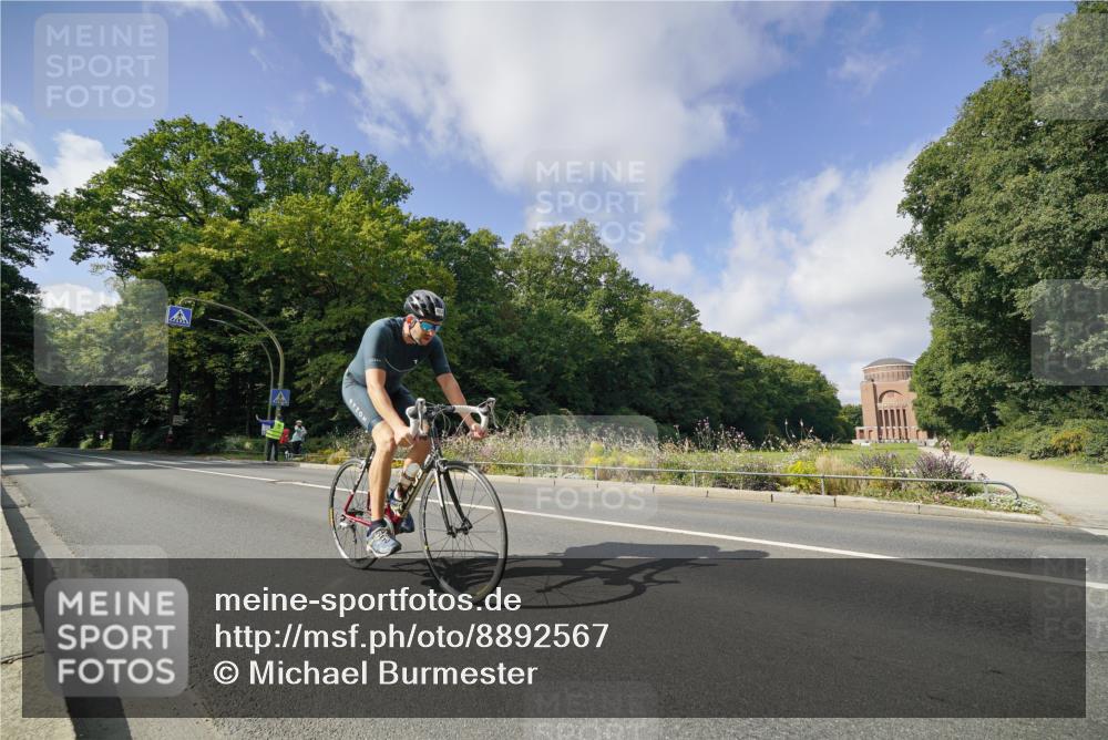 14.09.2025 - Stadtparktriathlon Michael Burmester http://msf.ph/oto/8892567 14.09.2025 11:14:40 Radfahren 791, 862, 871 meine-sportfotos.de