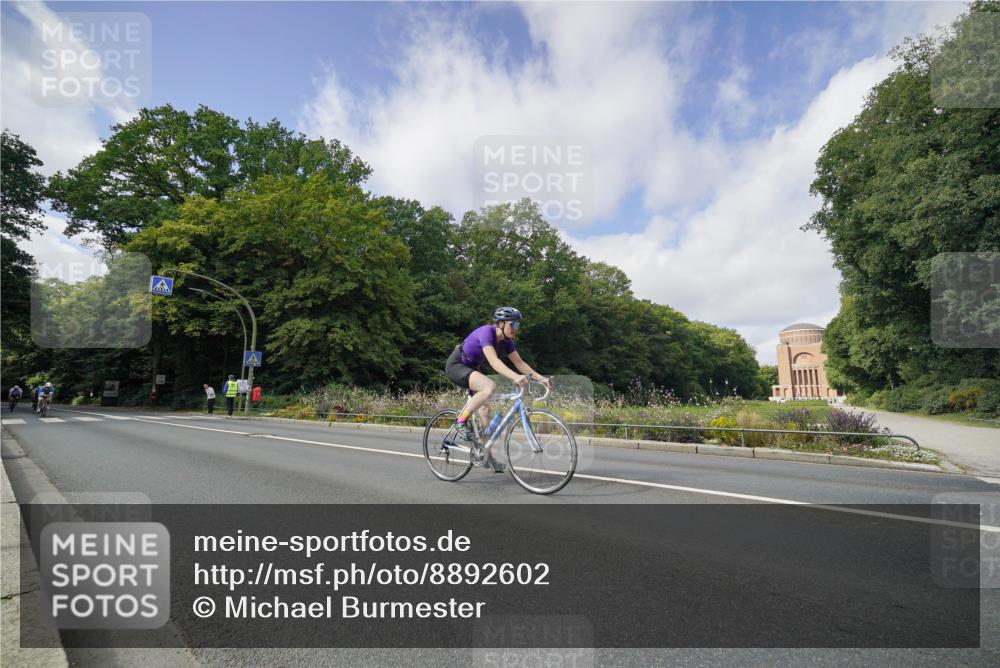 14.09.2025 - Stadtparktriathlon Michael Burmester http://msf.ph/oto/8892602 14.09.2025 11:16:18 Radfahren 655, 808, 831, 851, 943 meine-sportfotos.de