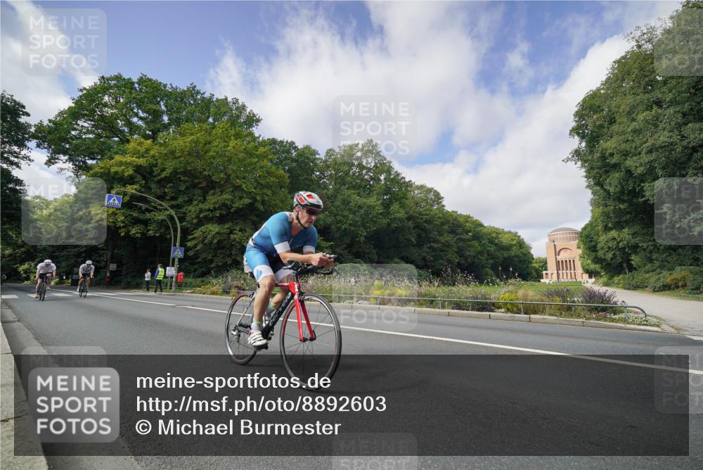 14.09.2025 - Stadtparktriathlon Michael Burmester http://msf.ph/oto/8892603 14.09.2025 11:16:20 Radfahren 655, 808, 831, 851, 876, 895, 943 meine-sportfotos.de