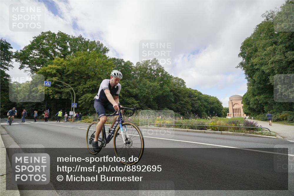 14.09.2025 - Stadtparktriathlon Michael Burmester http://msf.ph/oto/8892695 14.09.2025 11:20:24 Radfahren 772, 847, 853, 859, 865, 872, 874 meine-sportfotos.de