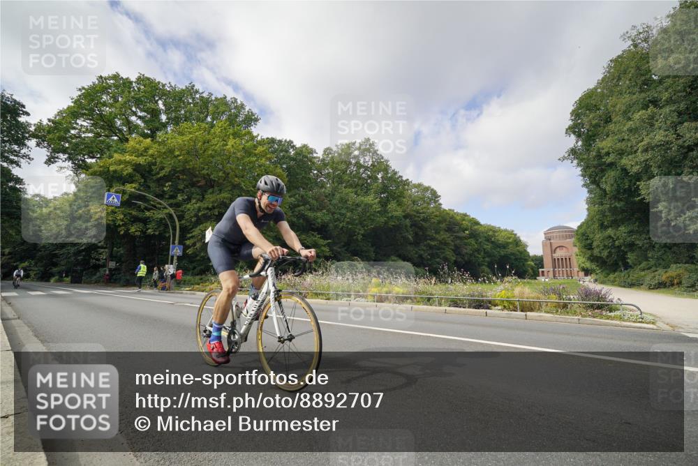 14.09.2025 - Stadtparktriathlon Michael Burmester http://msf.ph/oto/8892707 14.09.2025 11:20:47 Radfahren 848, 861, 897, 938, 941, 989 meine-sportfotos.de