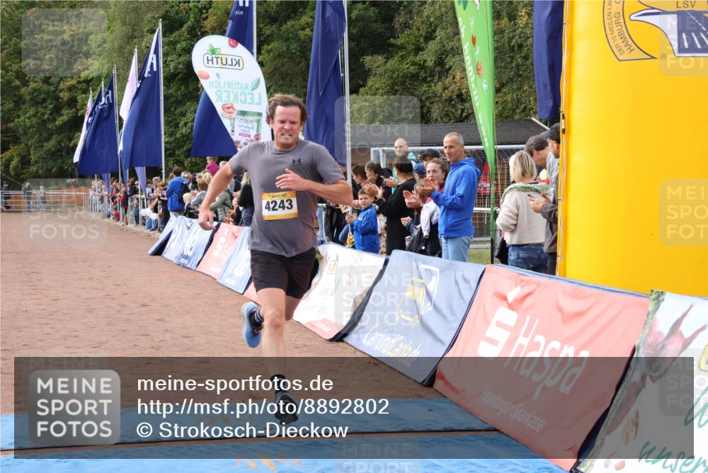 14.09.2025 - Airport Race Strokosch-Dieckow http://msf.ph/oto/8892802 14.09.2025 12:02:21 Ziel 4243, 5129, 5471 meine-sportfotos.de