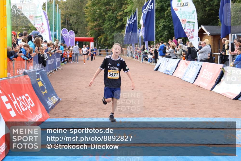 14.09.2025 - Airport Race Strokosch-Dieckow http://msf.ph/oto/8892827 14.09.2025 12:02:27 Ziel 5073, 5129, 5471 meine-sportfotos.de