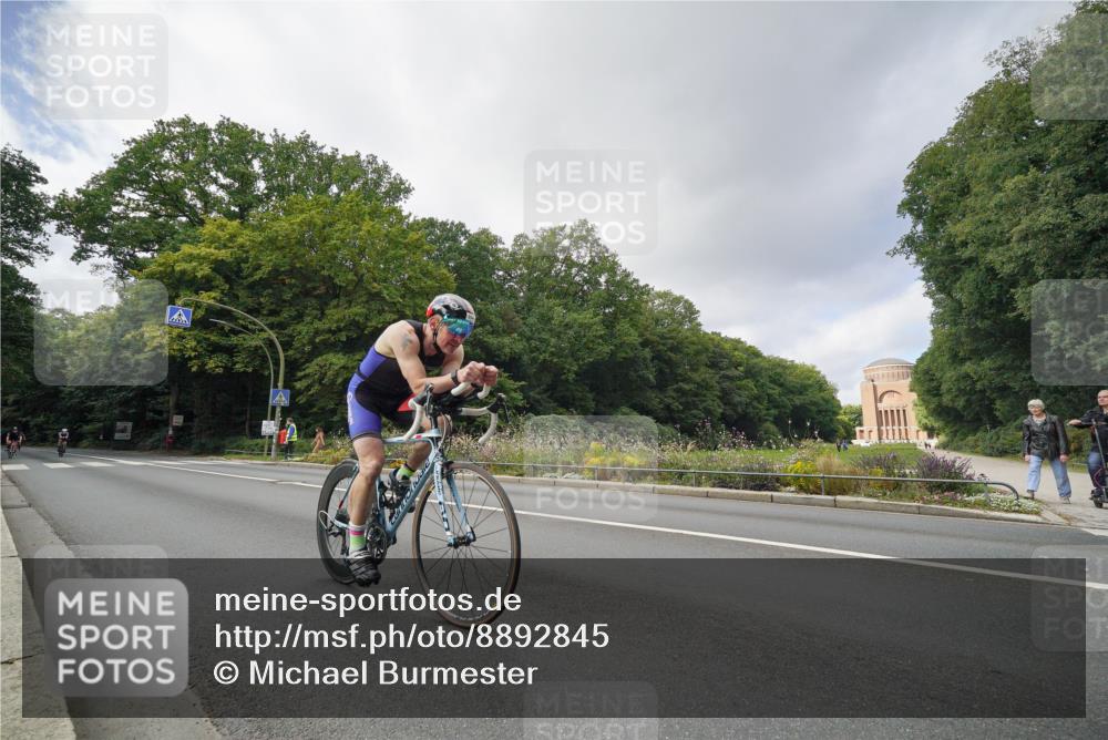 14.09.2025 - Stadtparktriathlon Michael Burmester http://msf.ph/oto/8892845 14.09.2025 11:26:33 Radfahren 846, 902, 911, 926, 931, 934, 942, 961, 976, 1015 meine-sportfotos.de