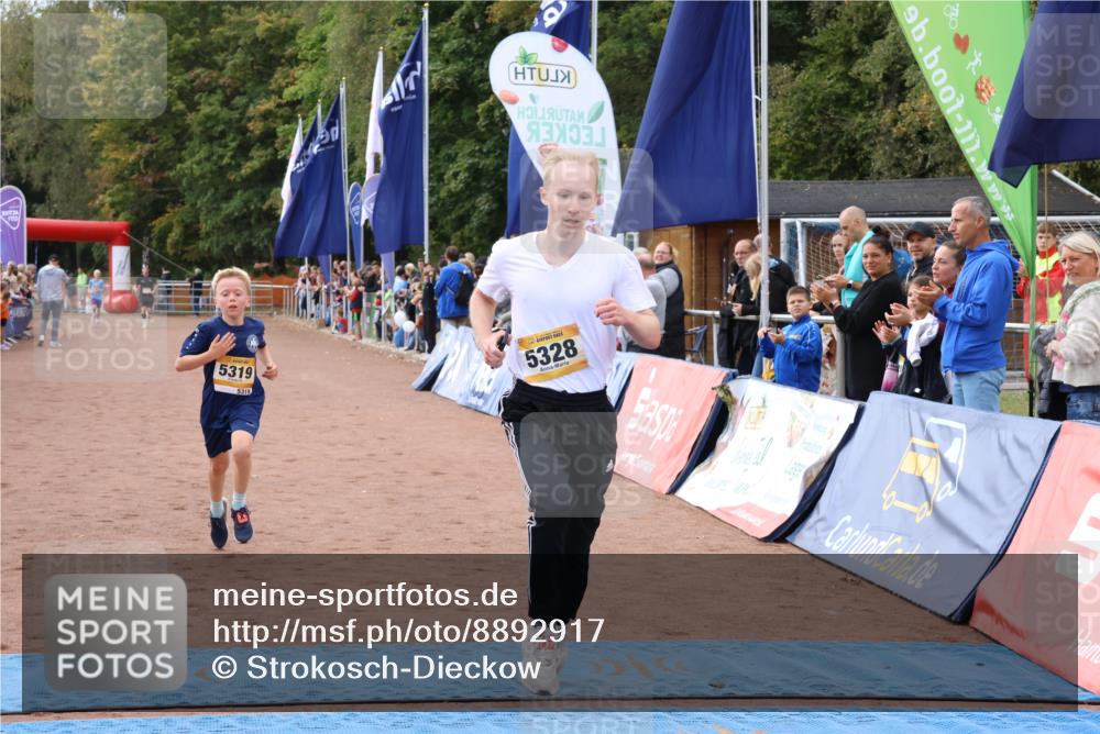 14.09.2025 - Airport Race Strokosch-Dieckow http://msf.ph/oto/8892917 14.09.2025 12:02:58 Ziel 527, 5108, 5319, 5328, 5340 meine-sportfotos.de