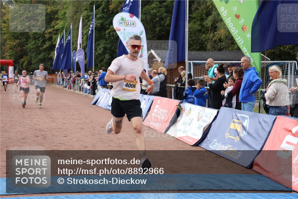 14.09.2025 - Airport Race Strokosch-Dieckow http://msf.ph/oto/8892966 14.09.2025 12:03:21 Ziel 4006, 5155, 5261, 5307, 5452, 5483 meine-sportfotos.de