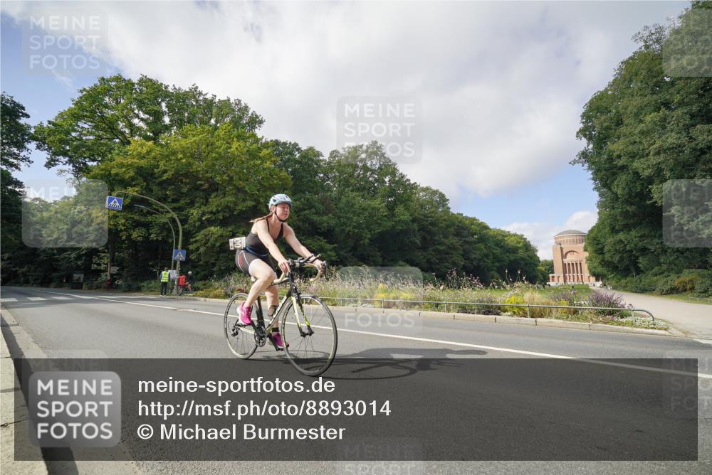 14.09.2025 - Stadtparktriathlon Michael Burmester http://msf.ph/oto/8893014 14.09.2025 11:34:15 Radfahren 935, 1000 meine-sportfotos.de