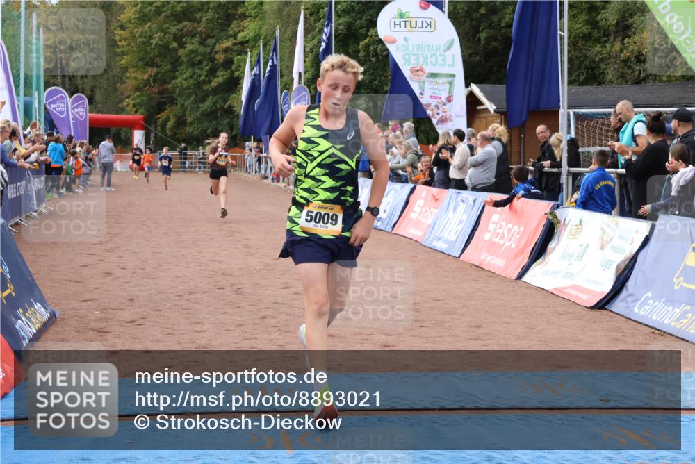 14.09.2025 - Airport Race Strokosch-Dieckow http://msf.ph/oto/8893021 14.09.2025 12:03:38 Ziel 5009, 5112, 5491 meine-sportfotos.de